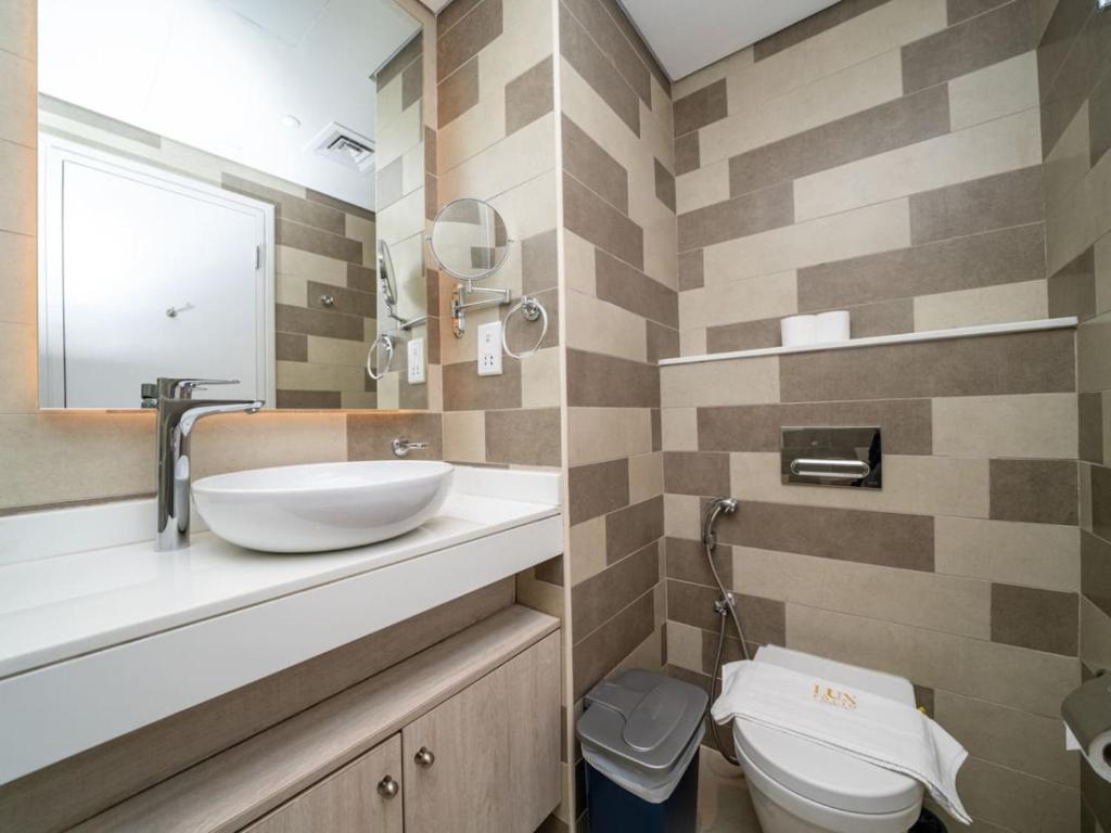 LUXFolio Retreats - Seven Palm