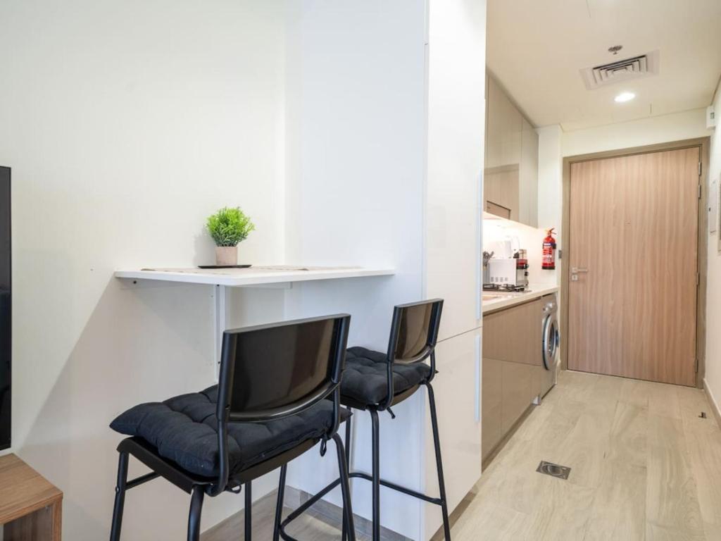 LUXFolio Retreats - Modern Azizi Retreat