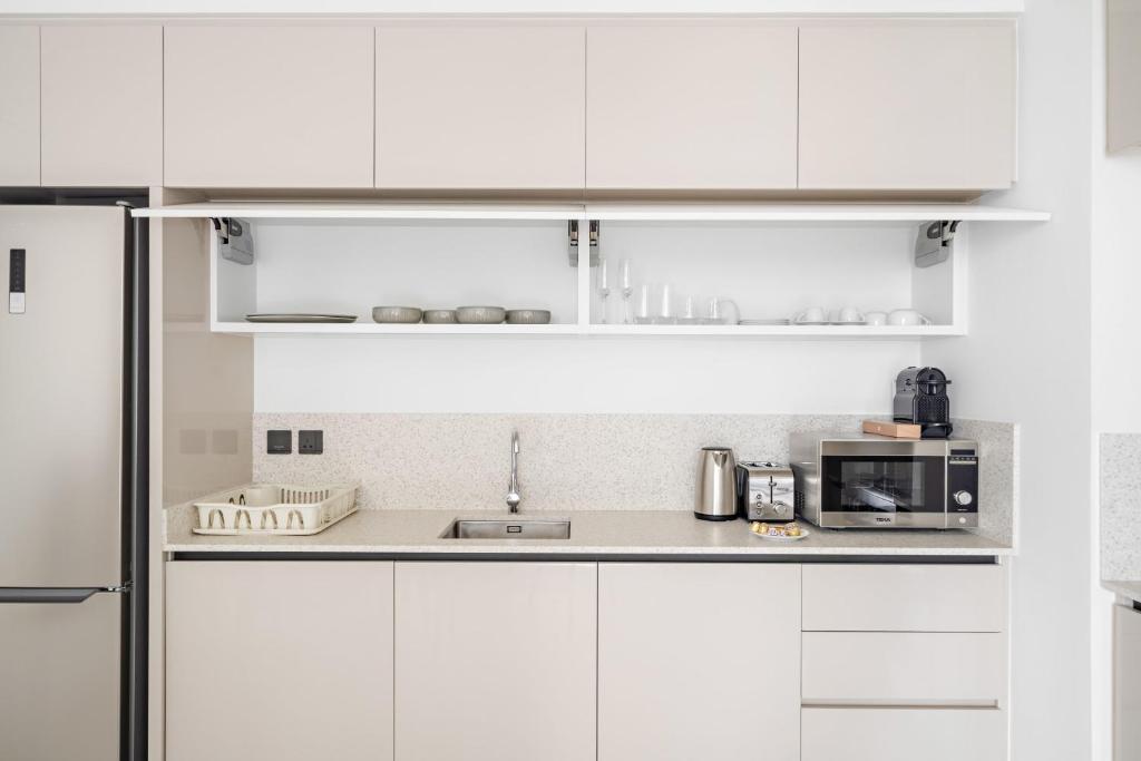 Silkhaus Private Tower Beach 1BDR in Marina Vista