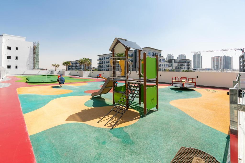 TAMM HOMES-SAMANA GOLF AVENUE