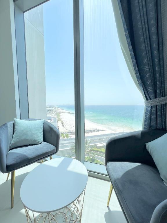 Farwell & Gervase - 2BR with Exclusive Sea & Marina Views in 5242 Marina