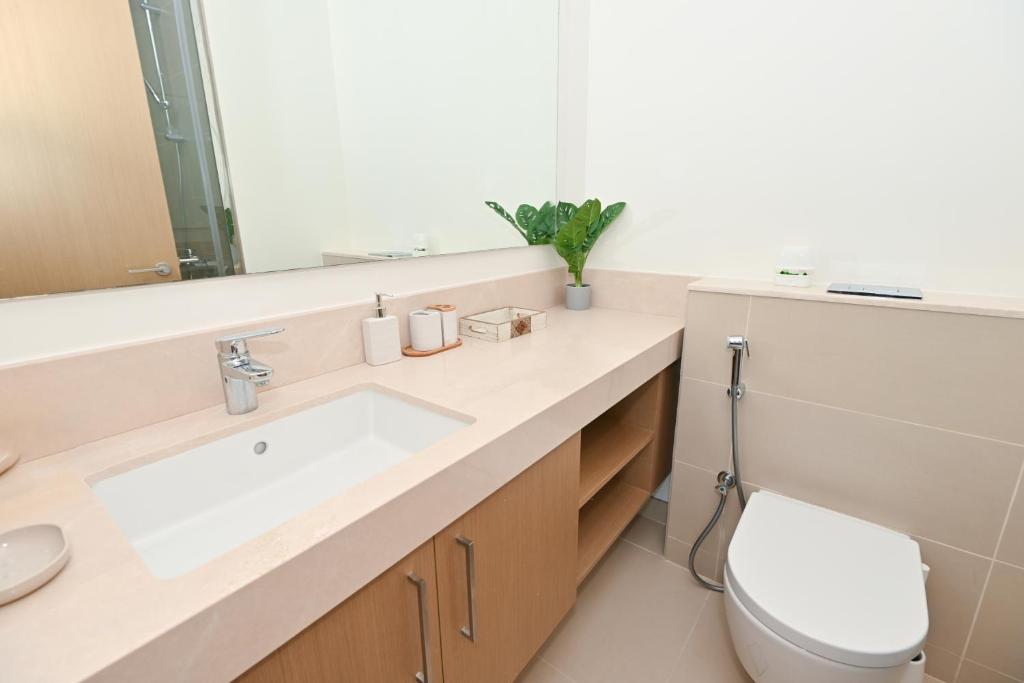 Farwell & Gervase - 2BR with Exclusive Sea & Marina Views in 5242 Marina