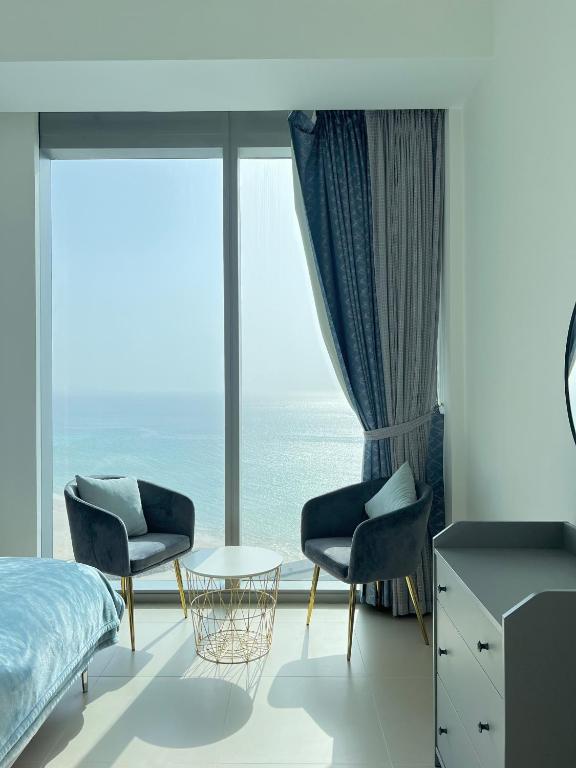 Farwell & Gervase - 2BR with Exclusive Sea & Marina Views in 5242 Marina