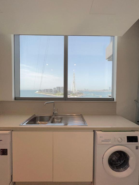 Farwell & Gervase - 2BR with Exclusive Sea & Marina Views in 5242 Marina