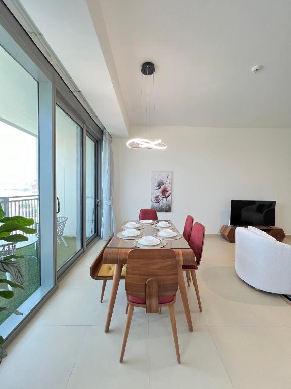 Farwell & Gervase - 2BR with Exclusive Sea & Marina Views in 5242 Marina