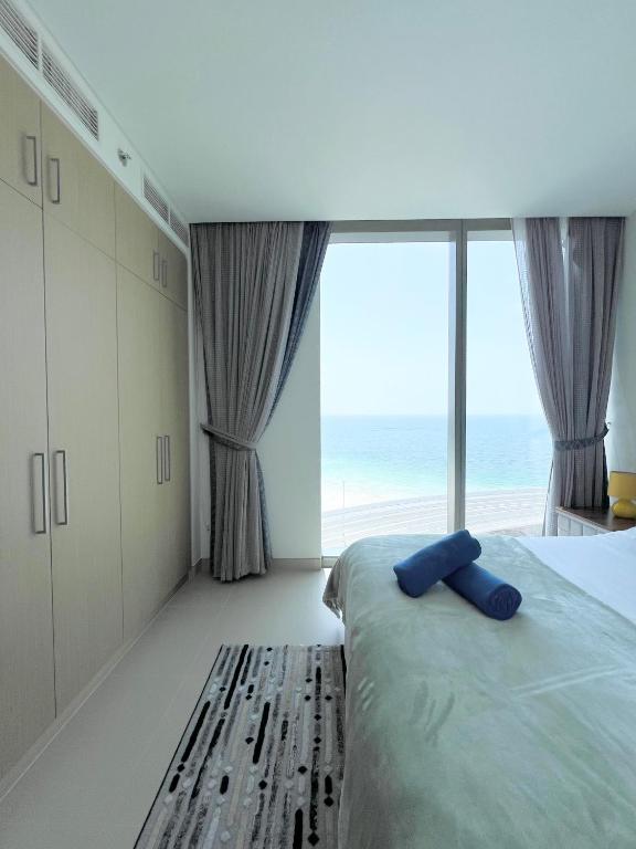 Farwell & Gervase - 2BR with Exclusive Sea & Marina Views in 5242 Marina