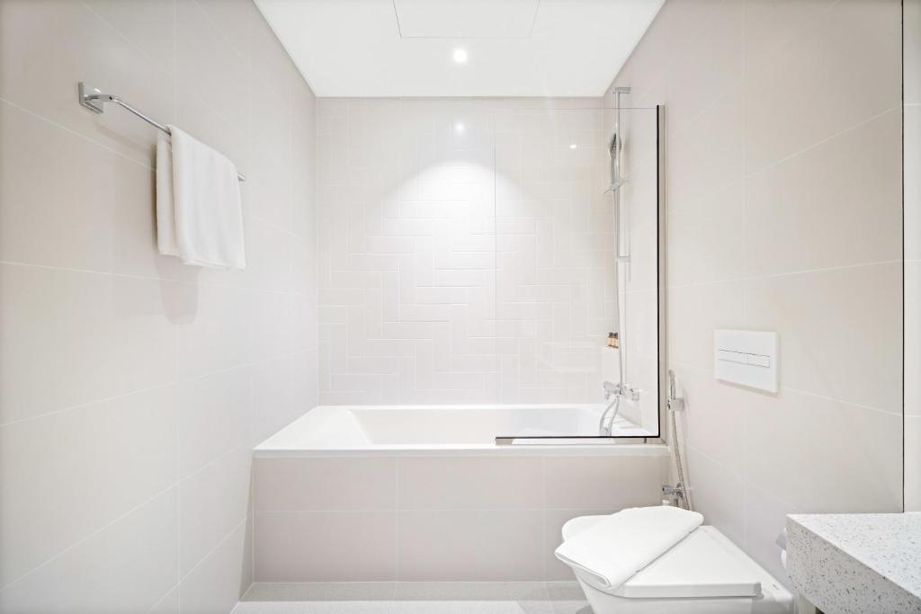 Silkhaus Sea & City View 1BDR in Exclusive Neighbourhood