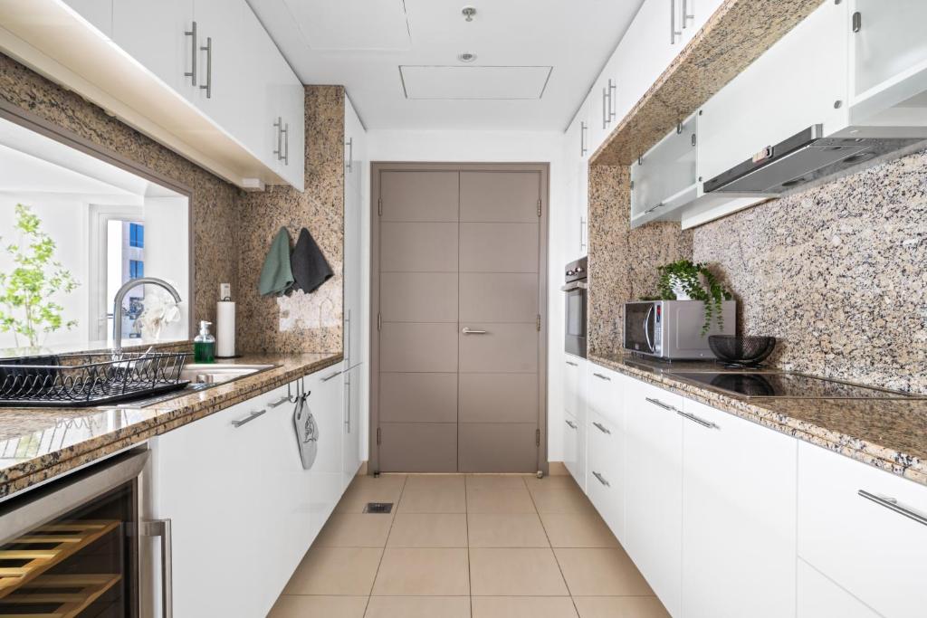 هتل اسکای لاین ریتریت - ساوت ریج ۲ - داون تاون دبی - Skyline Retreat - South Ridge 2 - Downtown Dubai