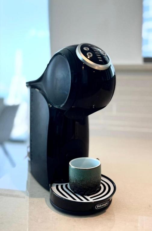 Farwell & Gervase - 3BR with Exclusive Sea Views in 5242 Marina