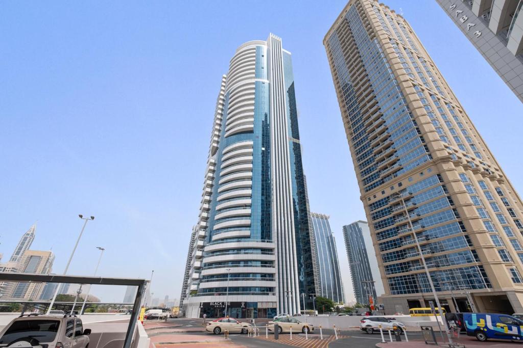 Spacious 2 BR in Family-friendly Community