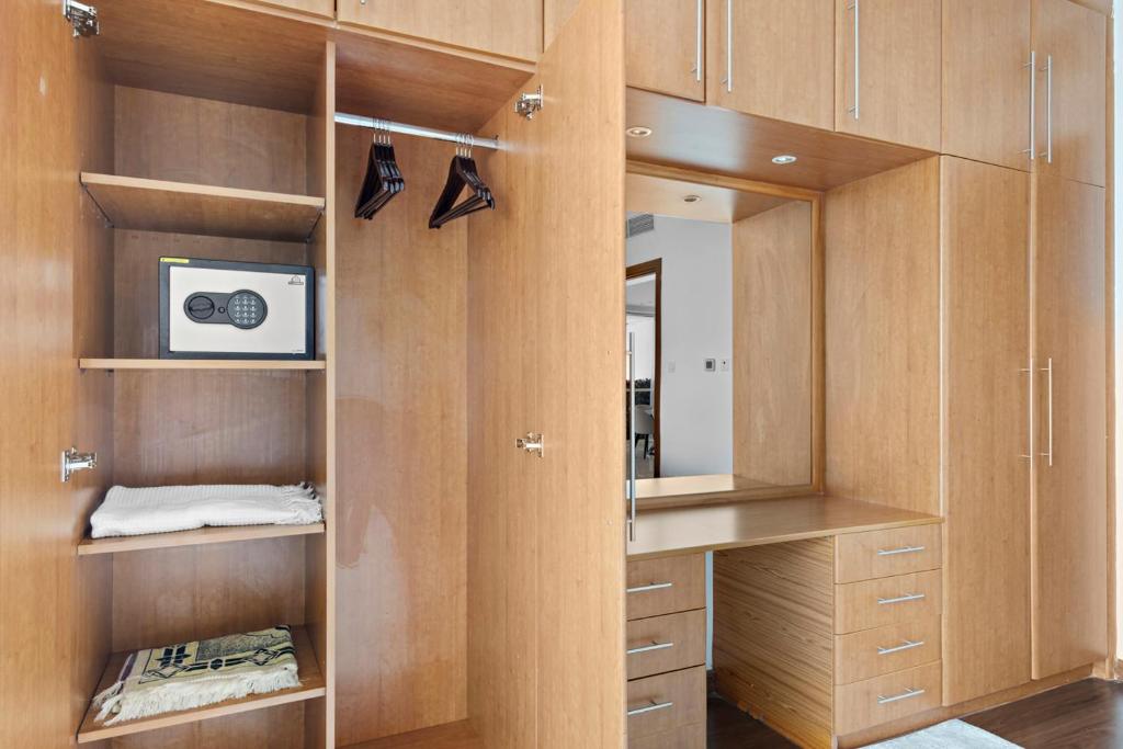 Spacious 2 BR in Family-friendly Community