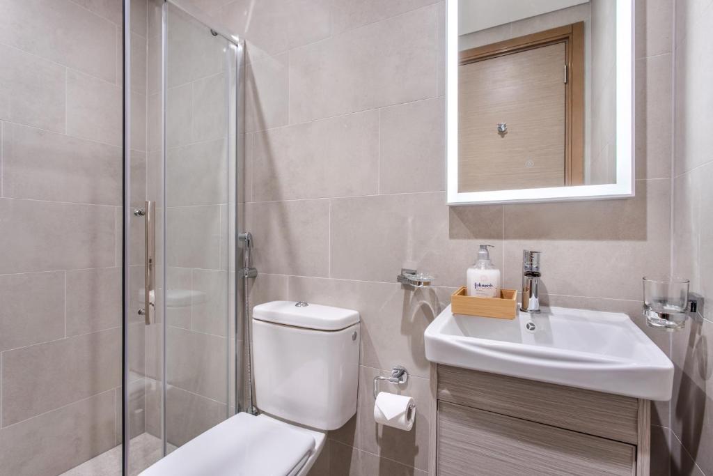 هتل استی بای لاتینم لاکچری ۲.۵ بی آر هالیدی هوم WG2405 نیار برج خلیفه - STAY BY LATINEM Luxury 2.5BR Holiday Home WG2405 near Burj Khalifa