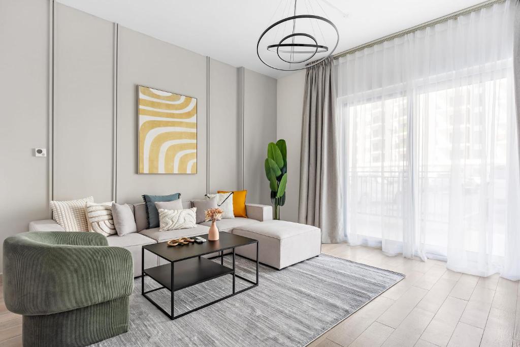 هتل بامبِلد یاس مارینا چیک ۱ بی دی آر کلوز تو یاس کانال - Silkhaus Yas Marina Chic 1BDR Close to Yas Canal