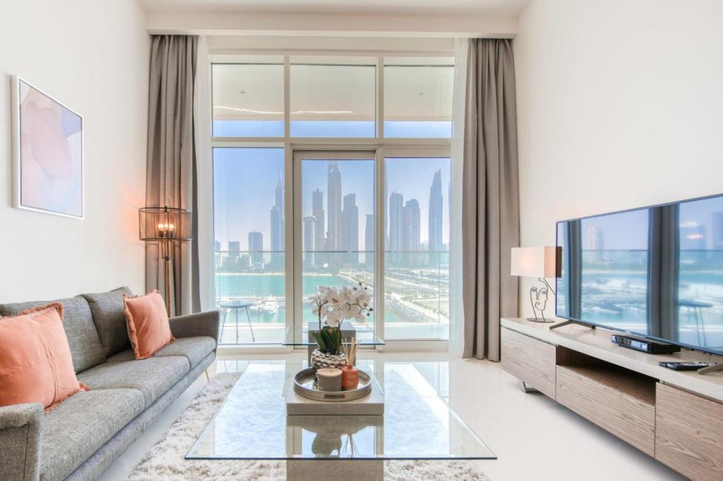 هتل لاکچری بیچ فرانت آپارتمان - Luxury Beach Front Apartment