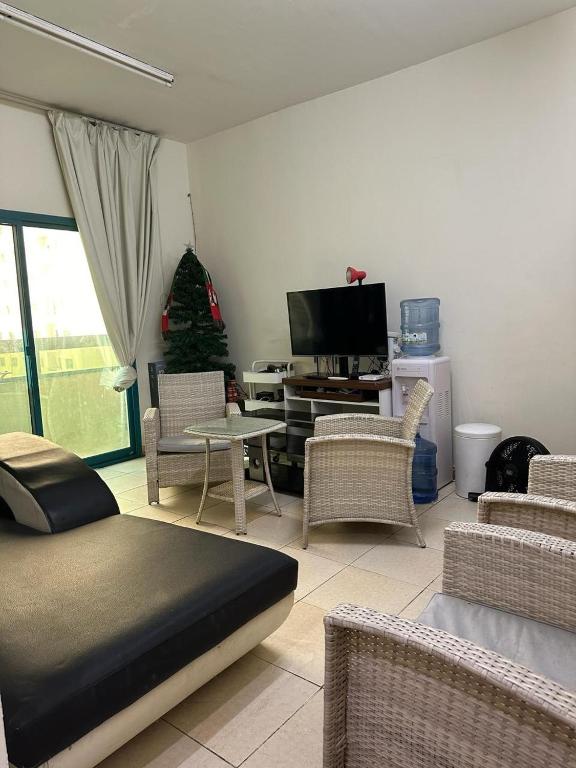 هتل پراوید گست روم وی پُل Private Guest Room w Pool