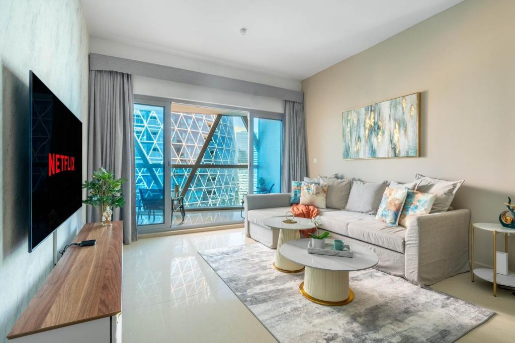 هتل گست ردی - لاویش ریتریت این آپسکیل دبی - GuestReady - Lavish retreat in Upscale Dubai