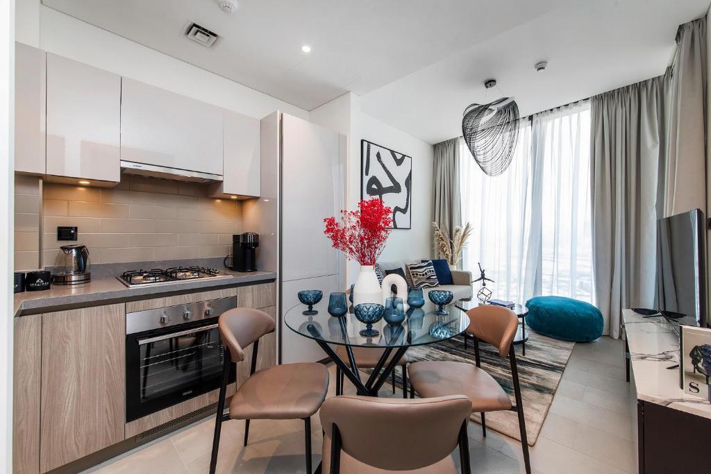هتل صوبه ویوس ۱ بی آر ویت پانورامیک ویوز اوف د سی ty - Sobha Waves 1BR with panoramic views of the city