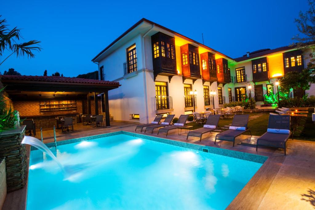 لیویا گاردن هتل - Livia Garden Hotel