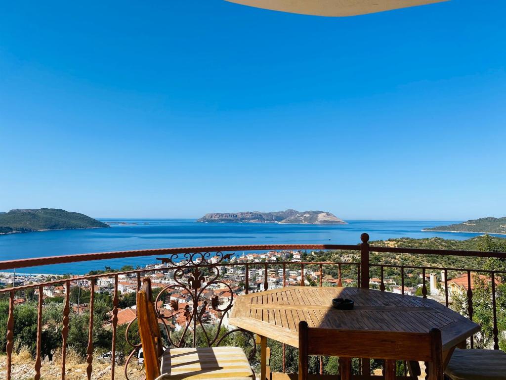 هتل کاش هومز 3 Kaş homes 3