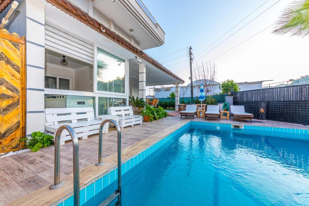 هتل ویلا لندن مارماریس دیلی ویکلی رنتالز - Villa London Marmaris Daily Weekly Rentals