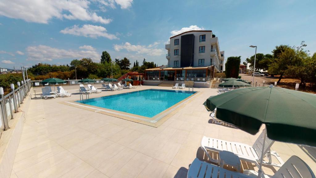 دابل رویال هتل DOUBLE ROYAL HOTEL