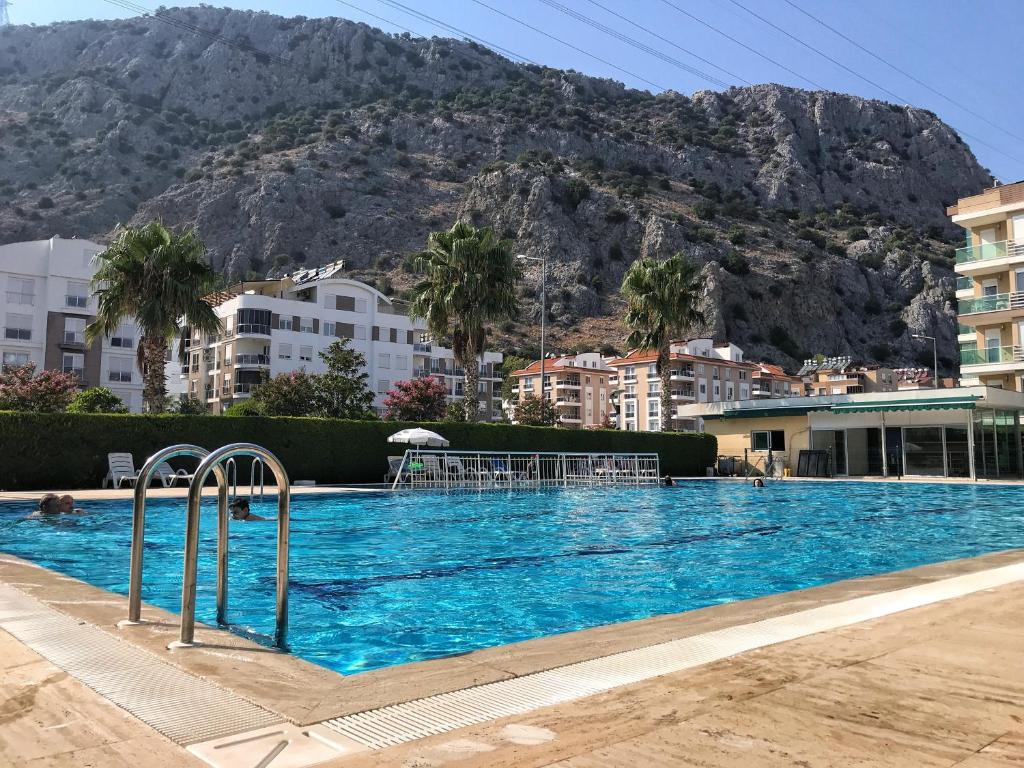 هتل 30 مینیتس والک تو د بیچ، پول اند ماؤنن ویو رزیڈنس، آنتالیا، کانیالتı - 30 minutes' walk to the Beach, Pool and Mountain View Residence, Antalya, Konyaaltı
