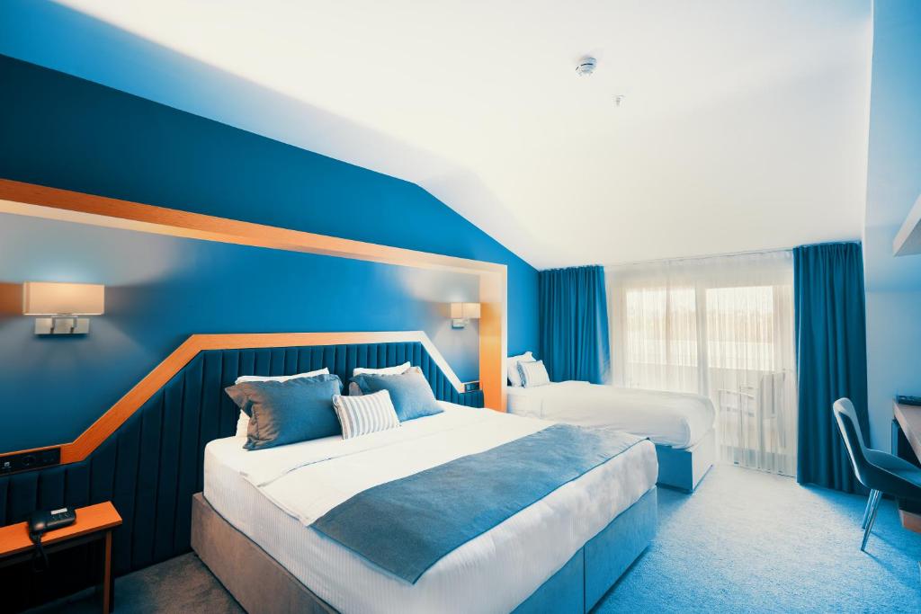 روف 264 هتل اند سوئیتس - Roof 264 Hotel & Suites