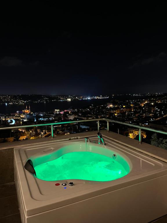 هتل Class Hotel Bosphorus With Jacuzzi (Hotel), Istanbul (Turkey) Deals