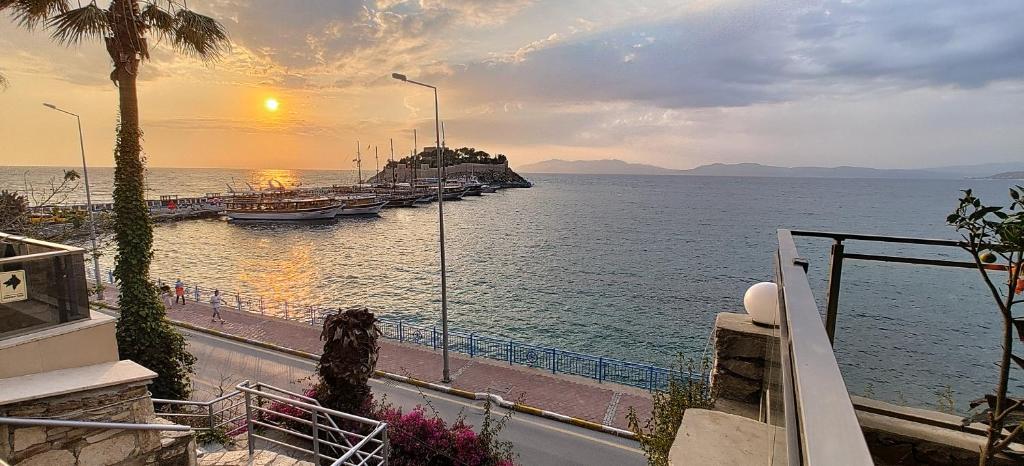 Amazing Seaview Flat (Apartment), Kuşadası (Turkey) Deals