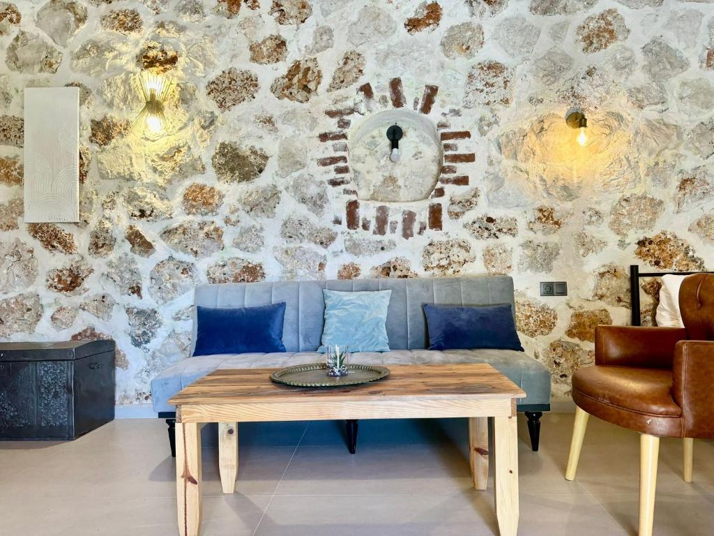 هتل بادملیک استون رومز - Bademlique Stone Rooms