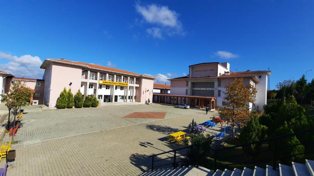 سلیمان پاشا بورس İstanbul ام تی ای ال اویغولما هتلین Selimpaşa Borsa İstanbul MTAL Uygulama Oteli