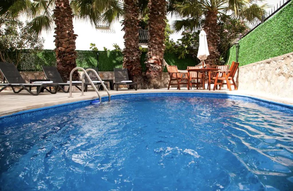 هتل دادیا ویلا 1 - ویلا ویت پرایوت پل - 750م دیستانس تو د بیچ Dadya Villa 1 - Villa with private pool - 750m distance to the beach