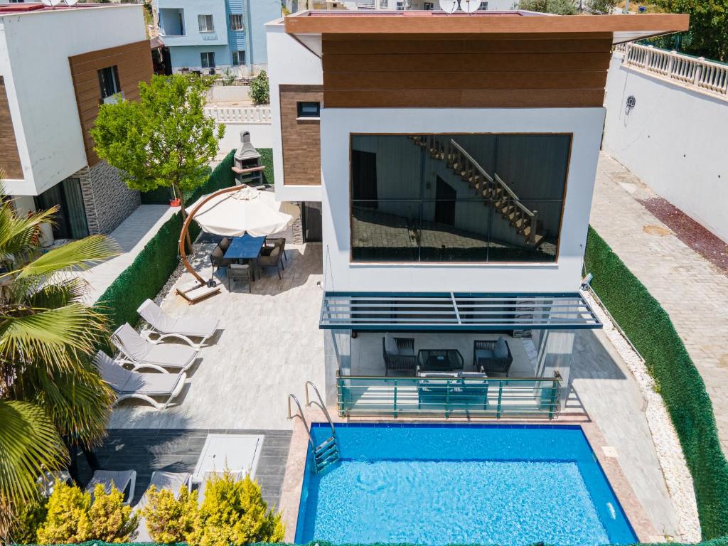 هتل لاکچری ویلا آدا مارین Luxury villa Ada Marin