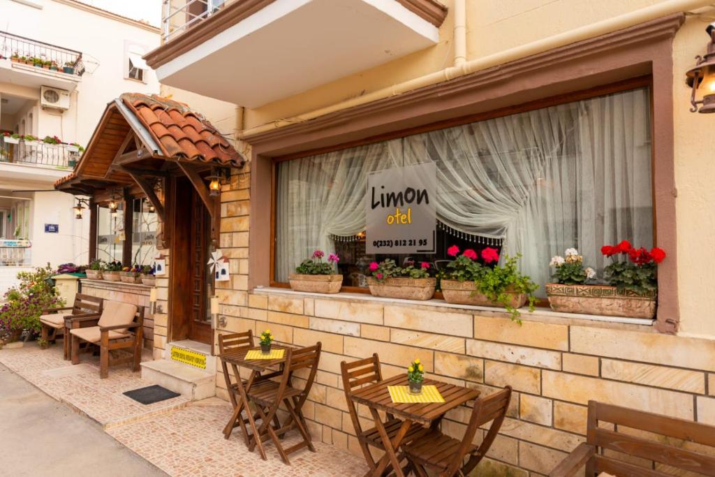 هتل لیمون اوتل فوجا - LİMON OTEL FOÇA