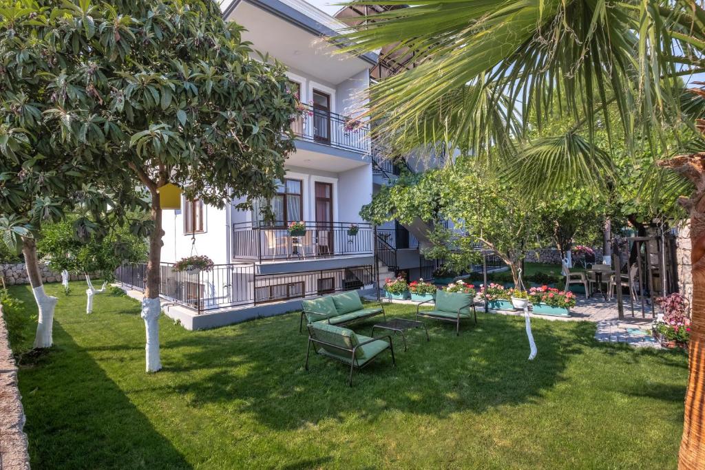 سا یان آپارت هتل - Sayan Apart Hotel