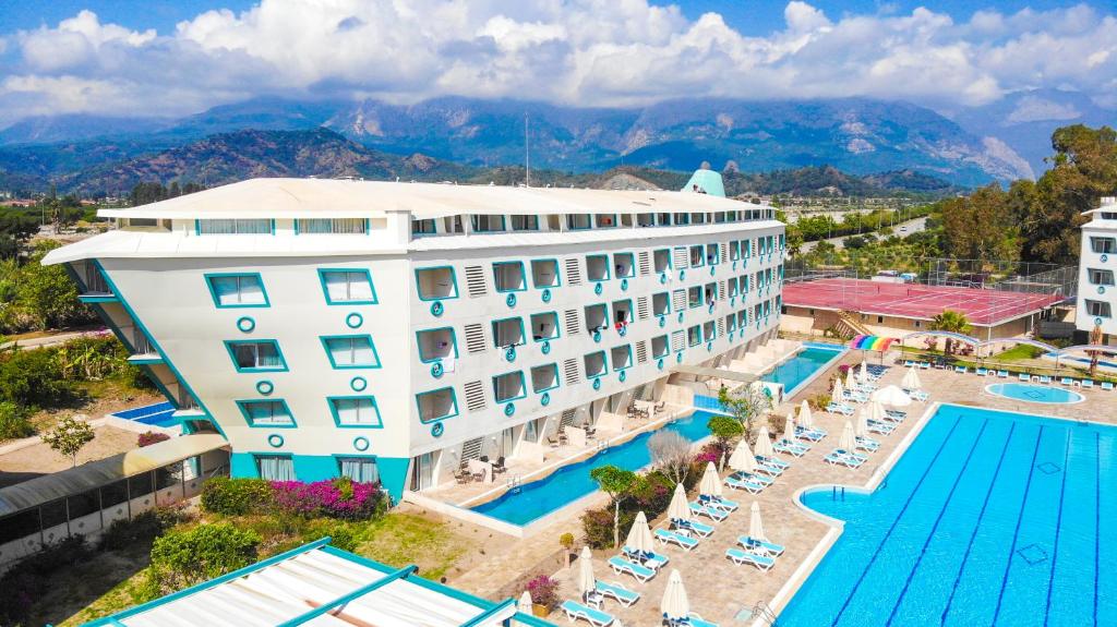 هتل Daima Biz Hotel - Dolusu Aquapark Access (Hotel), Kemer (Turkey) Deals