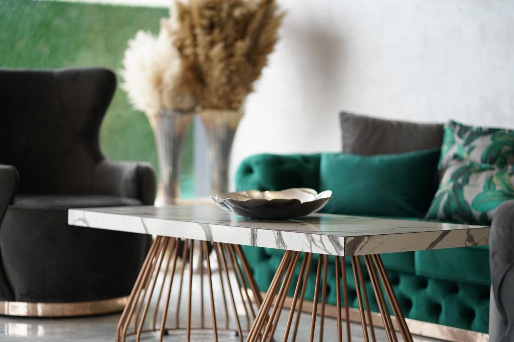 Aileena Hotel & Villas