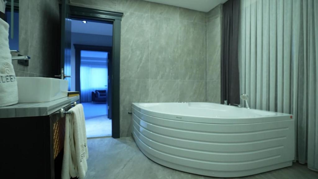 Aileena Hotel & Villas