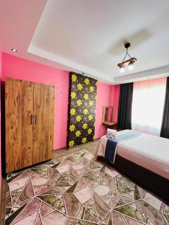 هتل آریا پلاس اوتِل aria plus ev-otel