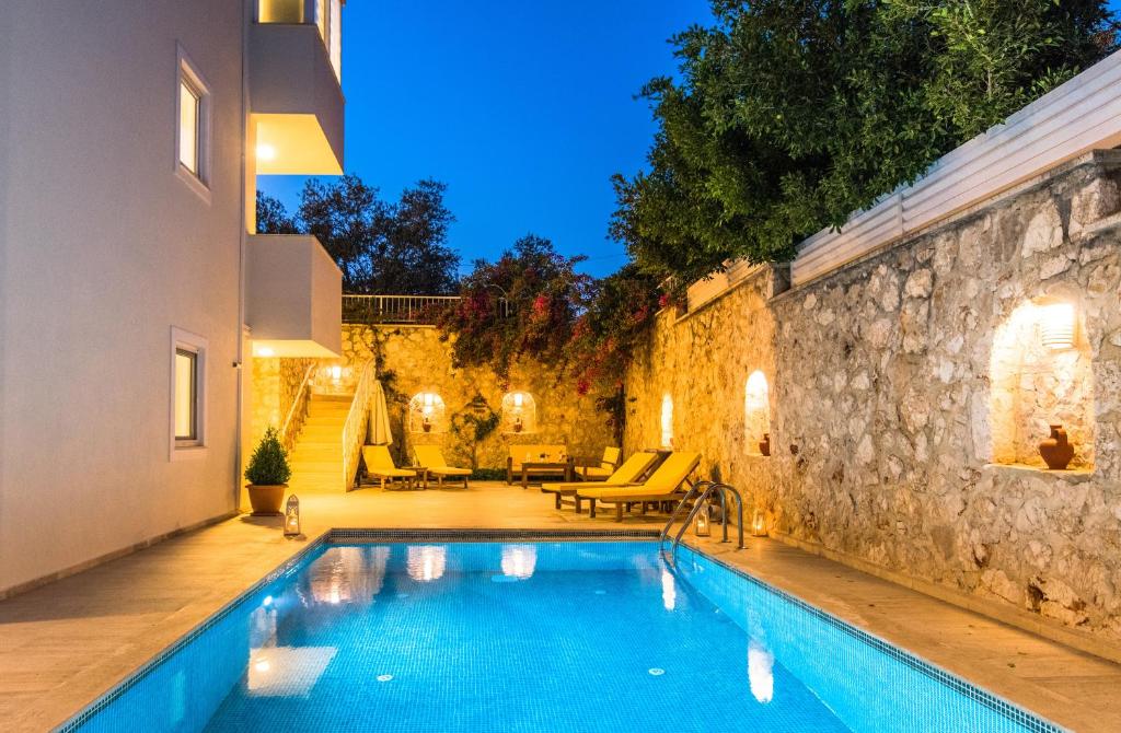 هتل گاردن کورت آپارتمنتس Garden Court Apartments