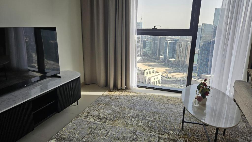 هتل ام اچ- اکت تاور- داون تاون- 2 بی اچ کی- رف 4004 - MH- Act Tower- Downtown-2BHK- REF4004