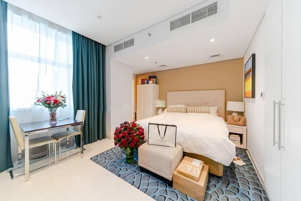 هتل لاولی استودیو این هارت آو دبی - Lovely studio in heart of Dubai