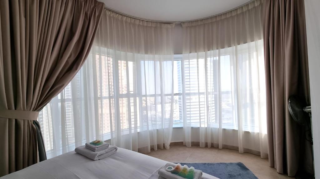 هتل کوزی، کامپکت، اکوئپد استودیو، 8 مینس فروم مترو - Cozy, Compact, Equipped Studio, 8 Mins From Metro