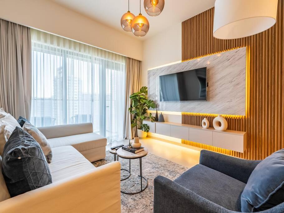 هتل سیتی اسکیپ اسپندور: لاویش 1 بی آر آپ تاون هایدووی - Cityscape Splendor: Lavish 1BR Uptown Hideaway
