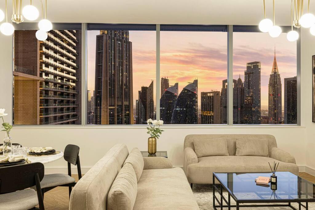 هتل یک بی آر آپت - دی اف سی - مدرن - استانیگ لوکیشن - 1BR Apt - DIFC - Modern - Stunning Location