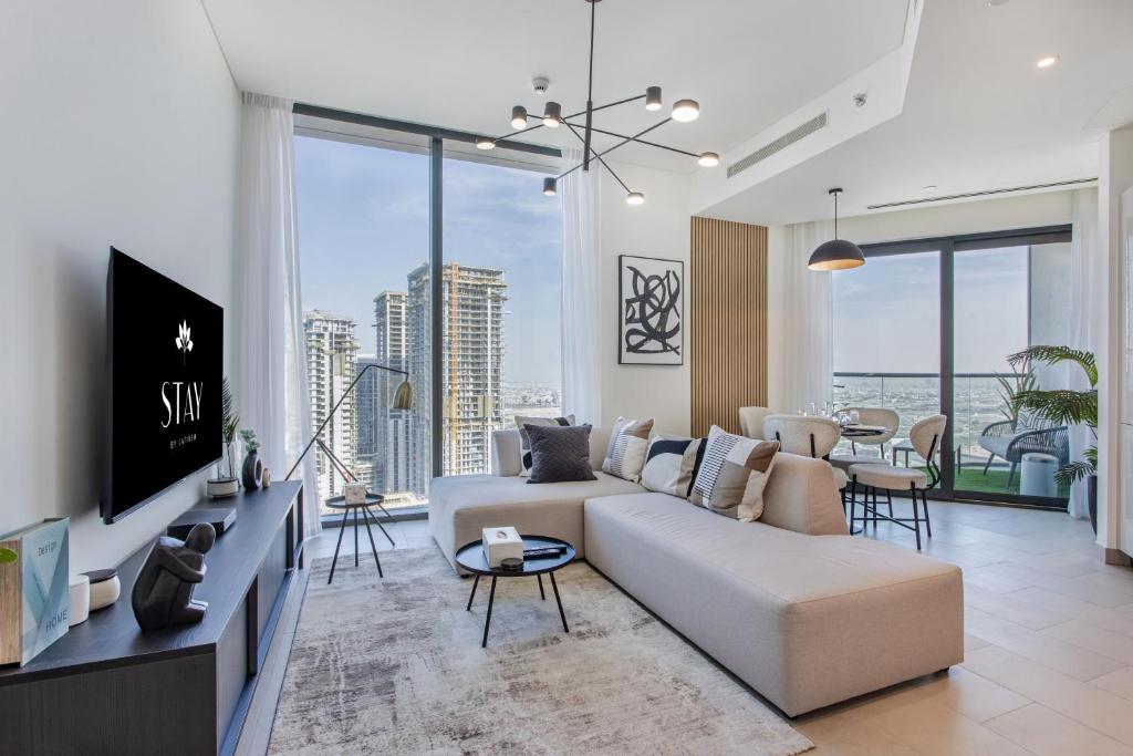 هتل استی بای لاتینم لاکچری 2BR هالیدی هوم W3104 نیئر برج خلیفه - STAY BY LATINEM Luxury 2BR Holiday Home W3104 near Burj Khalifa