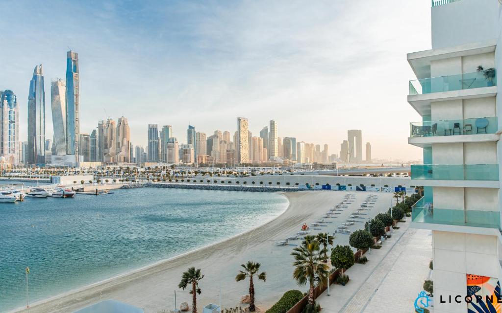 هتل سیسکیپ سنچوری، 4 بی آر بیچ فرانت بلیس - مارینا ویستا تاور 1 - Seascape Sanctuary, 4 BR Beachfront Bliss - Marina Vista Tower 1