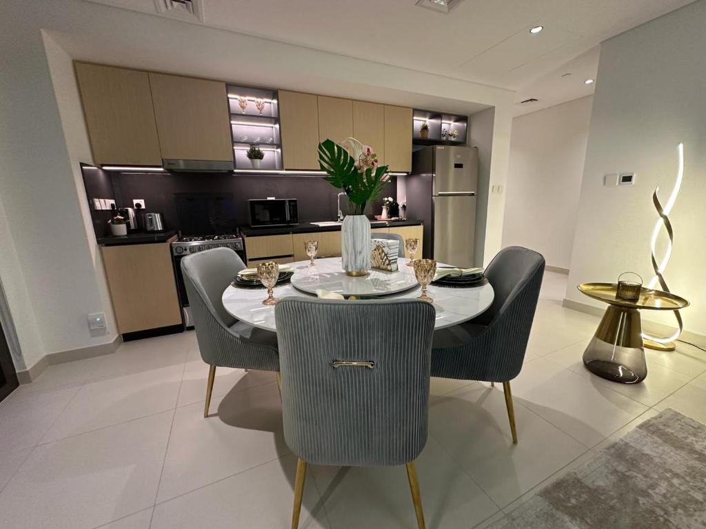 هتل لاکژری آپارتمان برج کراون برج خلیفه ویو - Luxury Apartment Burj Crown Burj Khalifa View