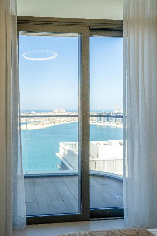 Veluxa - Luxe 2Bed with Private Beach