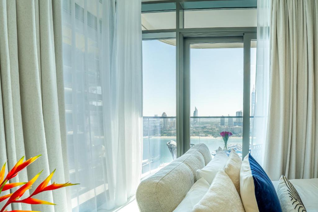 Veluxa - Luxe 2Bed with Private Beach